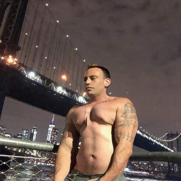 Meet your Posher, Denise - Picture 1 of 1